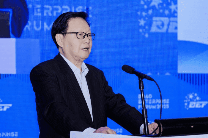 以数智启新程，以匠心铸标杆！智邦国际荣膺 “产业数字化卓越贡献奖”