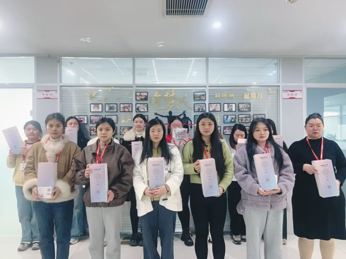 春风有信,花开有期,女神节快乐! 春风有信,花开有期,女神节快乐!