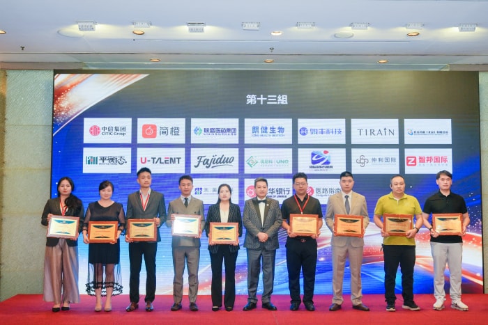潮起香江拓新境,数智赋能筑担当!智邦国际斩获“2026社会责任标杆企业”殊荣 潮起香江拓新境,数智赋能筑担当!智邦国际斩获“2026社会责任标杆企业”殊荣